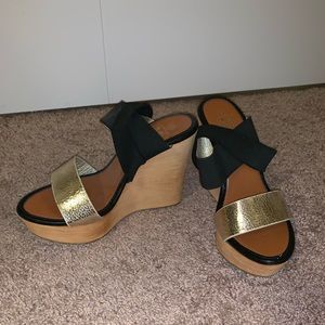 Black and gold wedge sandals size 8